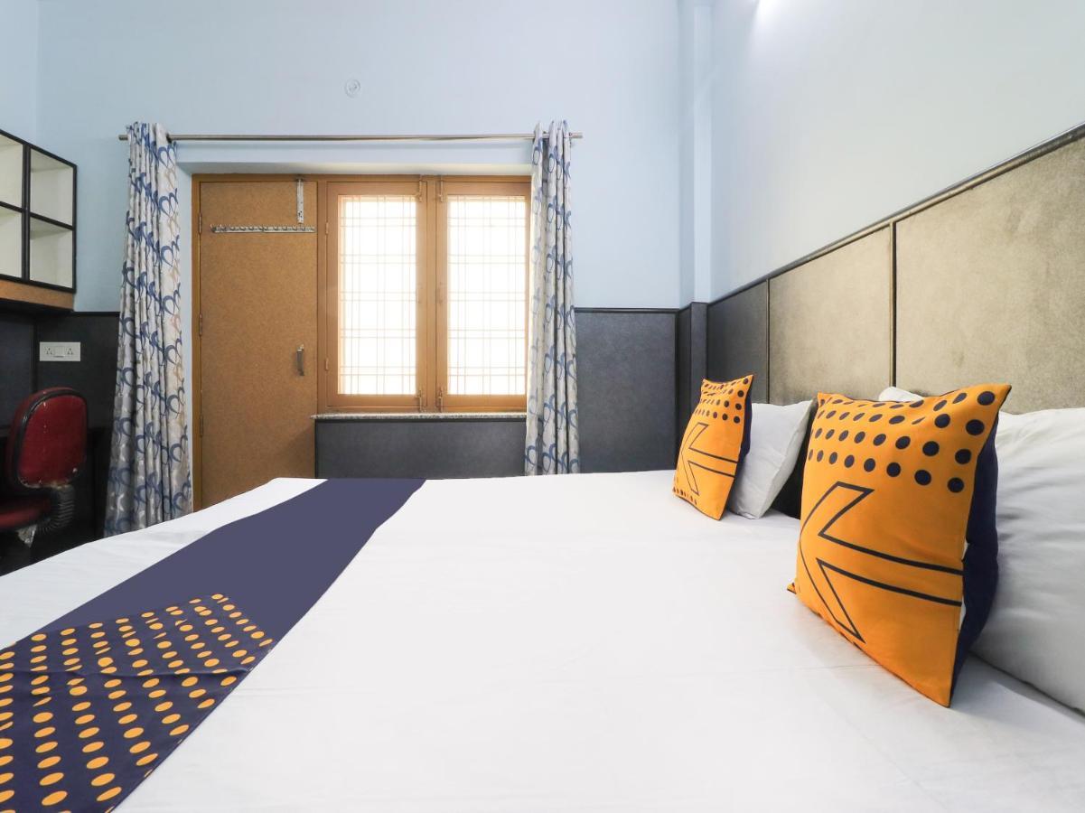 Spot On 82236 Aryan Home Stay Jhajra ภายนอก รูปภาพ