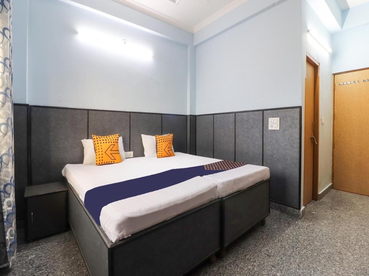Spot On 82236 Aryan Home Stay Jhajra ภายนอก รูปภาพ